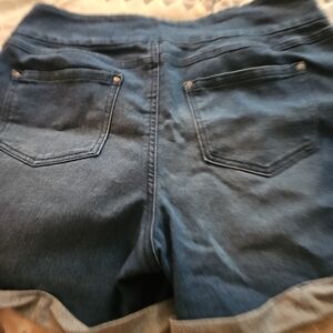 Time and true ladies pull on denim shorts sz 12-14 large